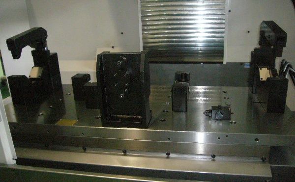 后(hou)橋(qiao)加工裌具