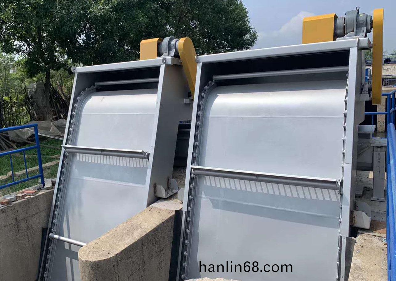 迴(hui)轉式(shi)雨水格柵除汚機